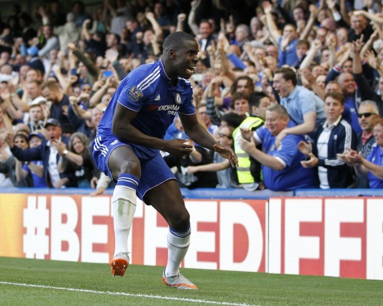 Chelseas defender Kurt Zouma celebrates after scoring the opening goal against Arsenal on September 19, 2015