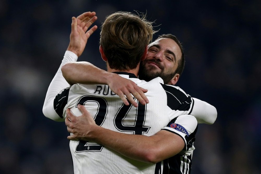 La Juventus volvió a rechazar ofertas por Daniele Rugani. AFP