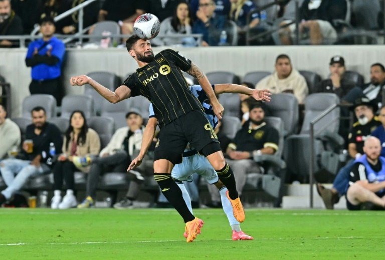 Giroud denuncia el robo de joyas valoradas en medio millón de euros