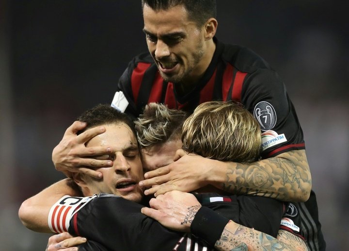 AC Milan win Italian Super Cup on penalties