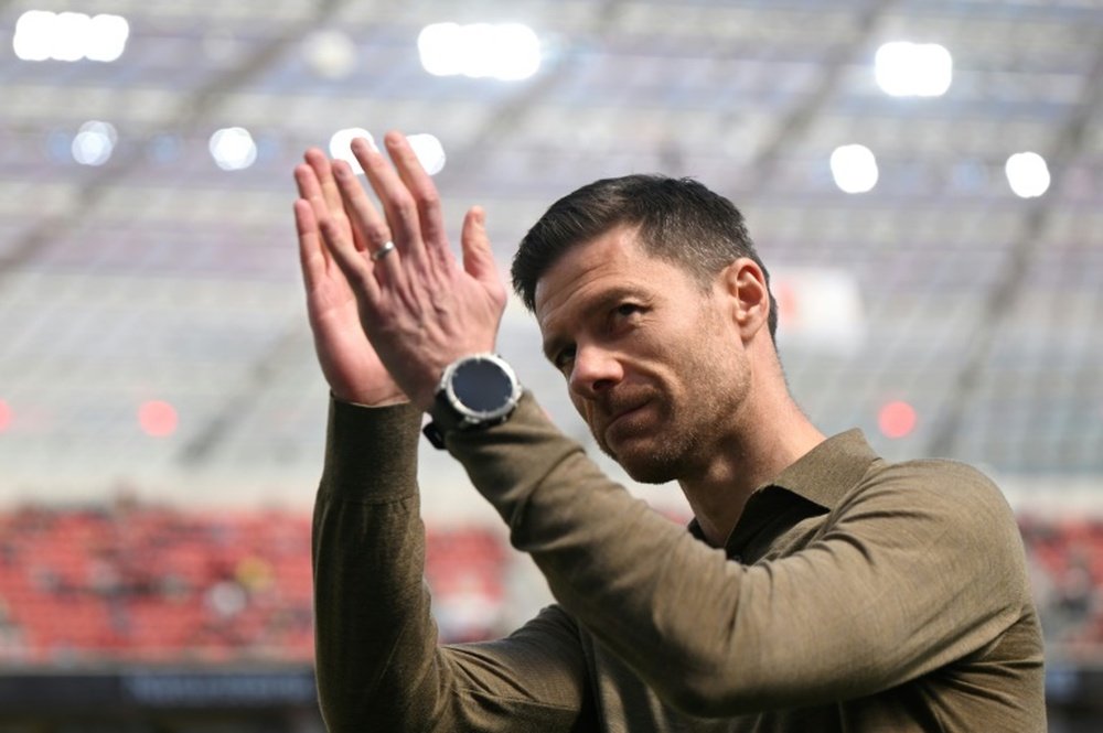 Primer 'marrón' de Xabi con el calendario. AFP