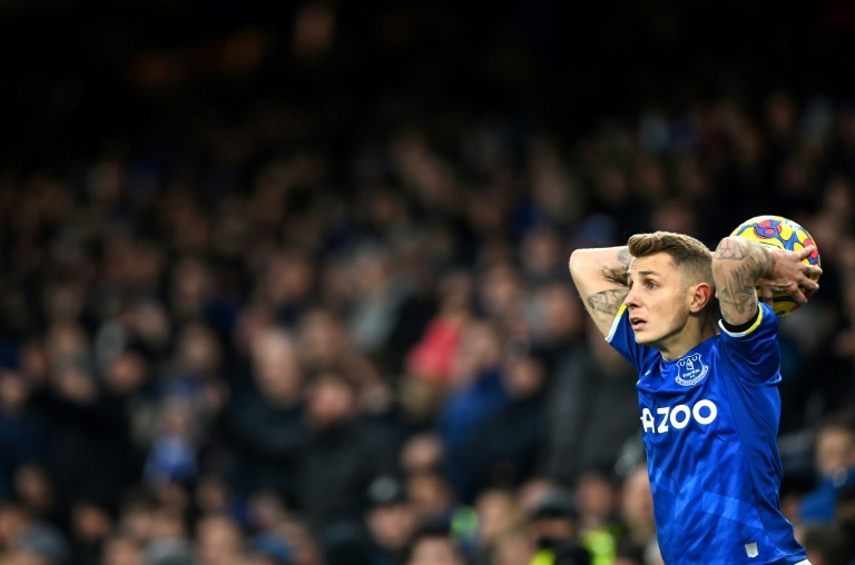 ï»¿Digne arrived for â‚¬20m from Barca and could cross for 30 million to Aston Villa