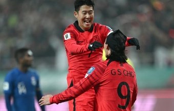 Pour le deuxième match de qualification pour la Coupe du monde 2026 en Asie, la Corée du Sud de Kang-in Lee et Heung-min Son s'est facilement imposé en Chine à Shenzen, avec un doublé de l'attaquant de Tottenham.