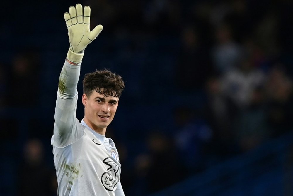 Cilwell bromeó con Kepa al final del partido contra el Southampton. AFP