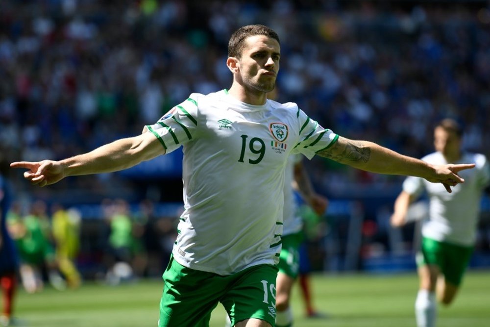 Brady puts Ireland 1-0 up from the penalty spot versus France in last-16 of Euro 2016. BeSoccer