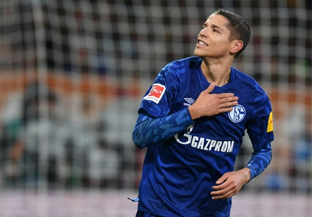 Un an plus tard, Schalke retrouve la victoire en Bundesliga. AFP