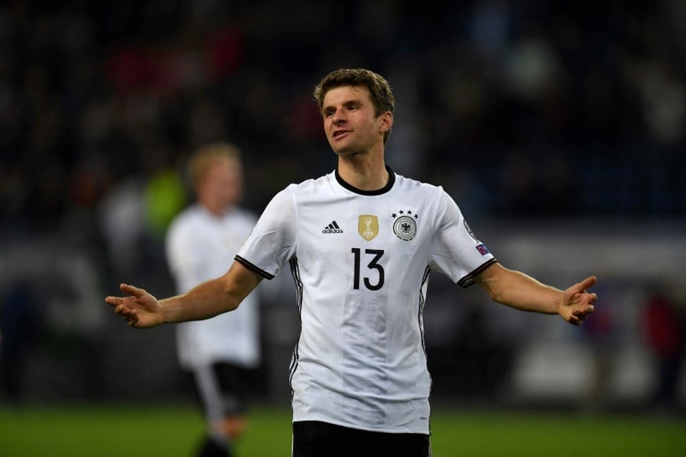 Thomas Mueller netted twice as Germany eased to an impressive 3-0 home win over the Czech Republic