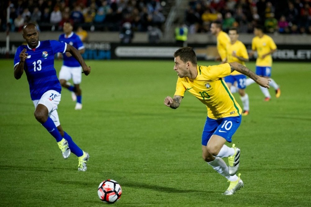 Lucas Lima vuelve a estar muy cerca del Barça. AFP