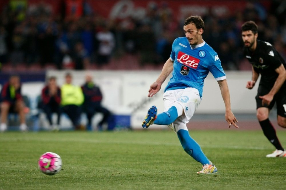 Gabbiadini strikes a penalty for Napoli. AFP