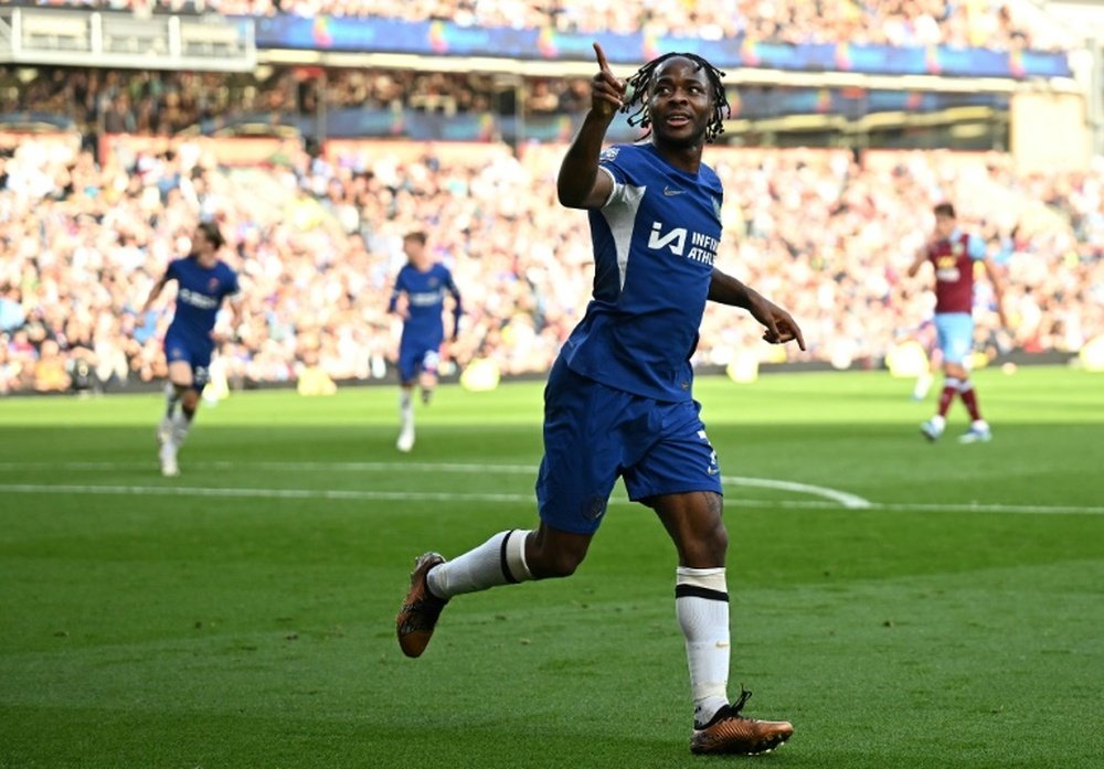 Raheem Sterling fue crucial en la victoria del Chelsea sobre el Burnley. AFP