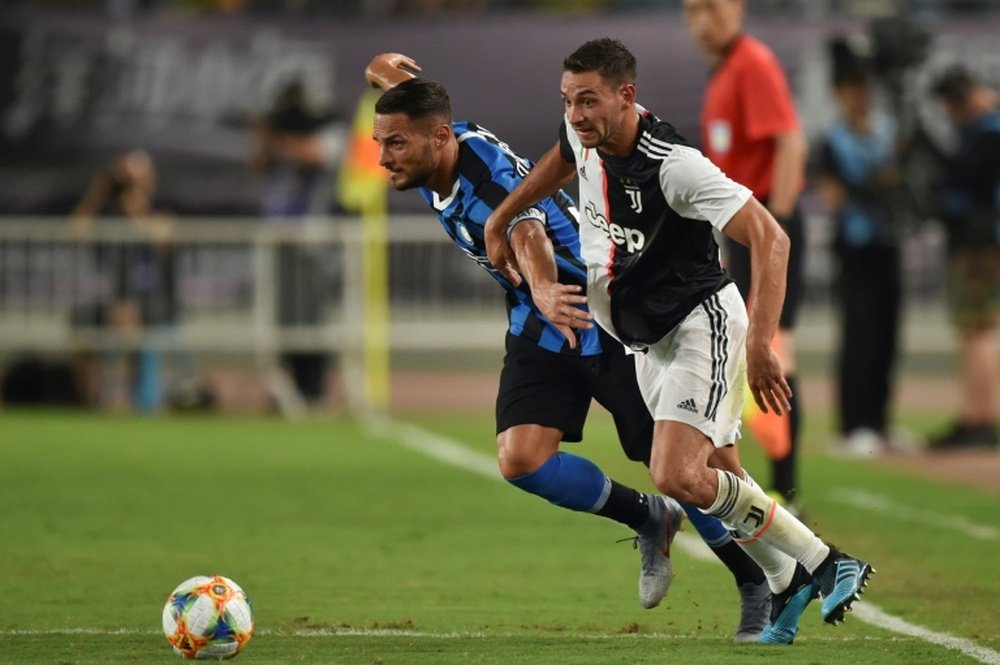 De Sciglio (R) could move to Spanish football. AFP