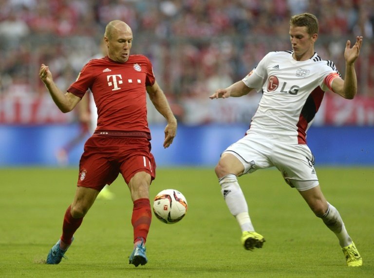 Bayern top Bundesliga after Mueller double
