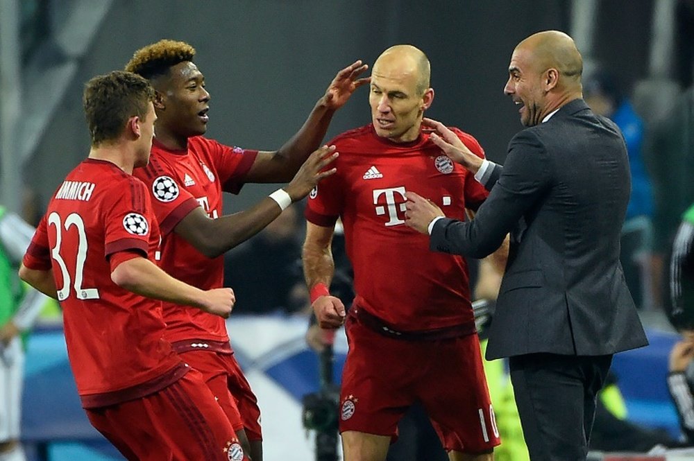 Robben prefiere antes a Guardiola que a Mourinho. AFP