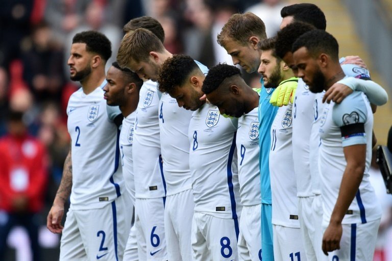 England pay tribute to attack victims