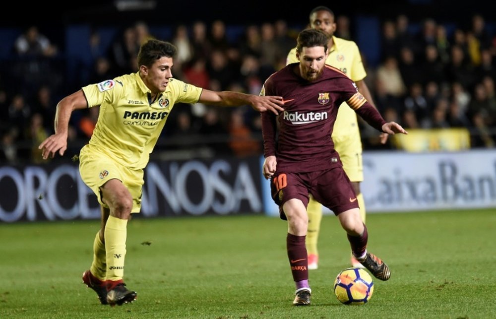 El Barça disparó dos veces a la madera ante el Villarreal. AFP