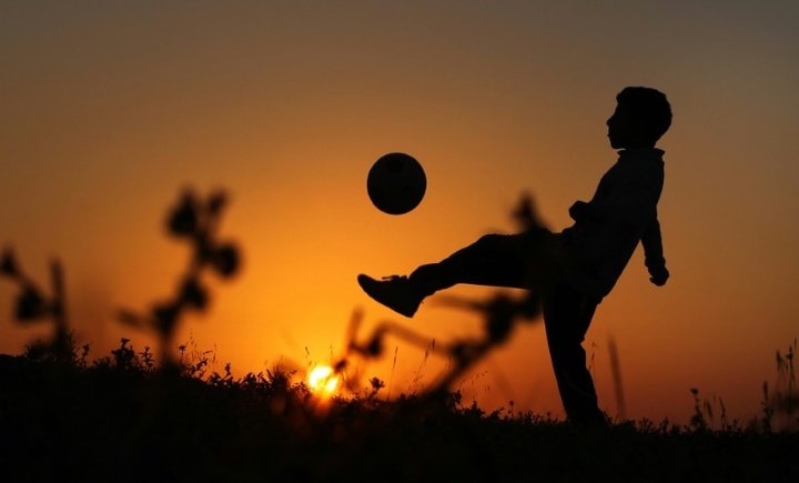 US bans under 10s from heading over safety fears