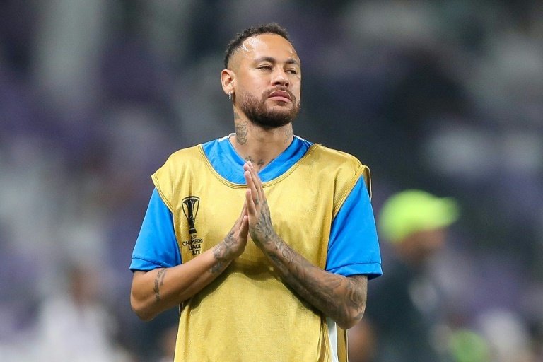Ronaldo le pide perdón a Neymar