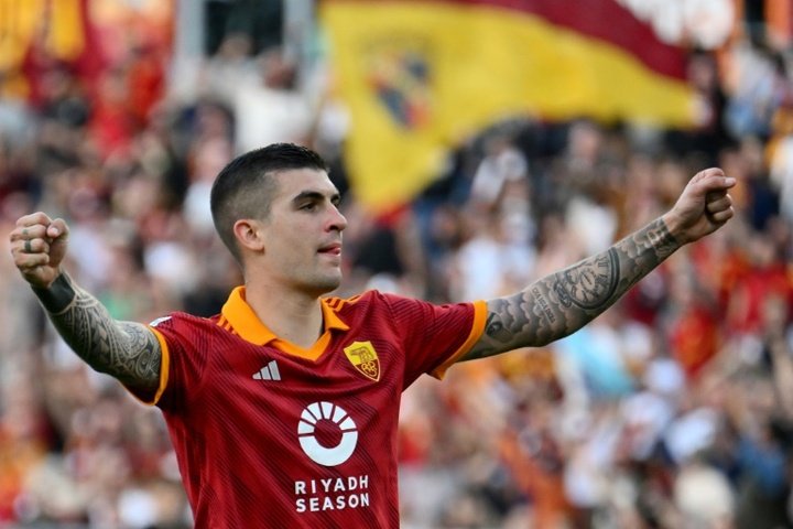 Roma claim derby honours