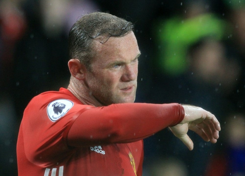 Rooney y Mourinho, Mourinho y Rooney, una pesadilla para no dormir en el United. AFP