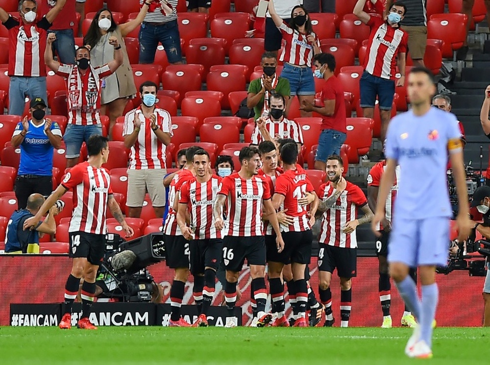 Los clubes vascos aumentan a un 30% su aforo. AFP