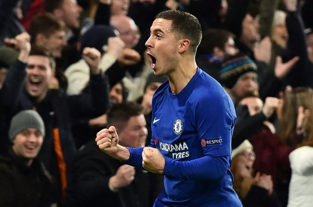 El Chelsea quiere hacer de oro a Hazard. AFP
