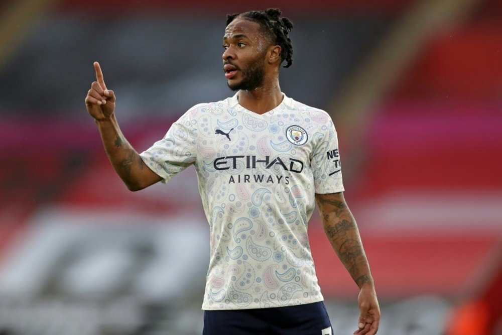 Sterling podría abandonar el City en verano. AFP/Archivo