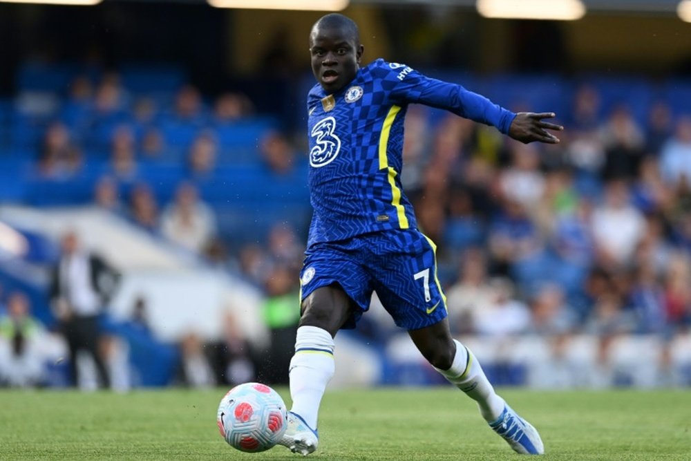 Kanté se aproxima de uma renovação com o Chelsea. AFP