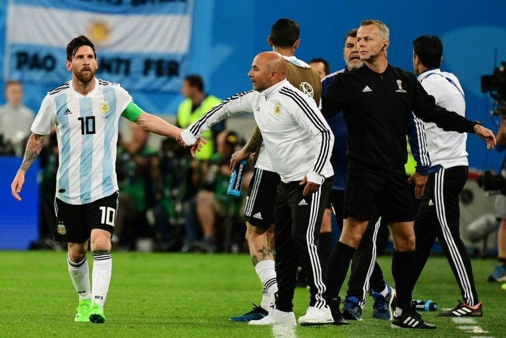 Sampaoli desveló cómo fue su reencuentro con Messi. AFP