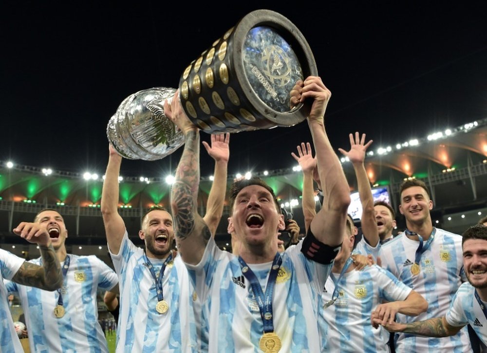Alfio Basile falou da grande forma de Leo Messi. AFP