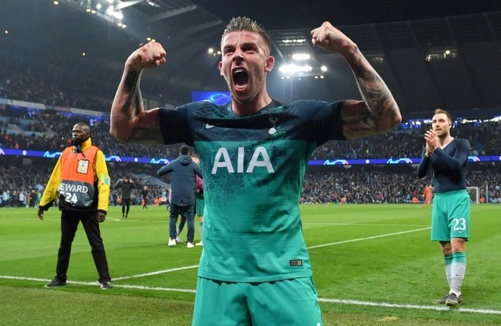 Time away for what? – Alderweireld not having break after birth of son, Mourinho confirms
