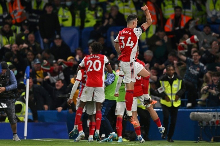 El Arsenal asalta Stamford Bridge y reabre la lucha londinense por la Champions