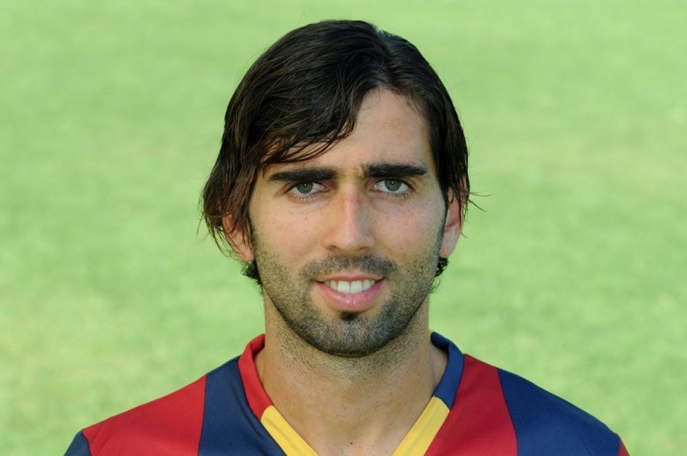 Aston Villas overhauling of their defence after flirting with relegation last season continues with the signing of Spanish defender Jose Angel Crespo from relegated La Liga side Cordoba for a fee reported to be £500,000