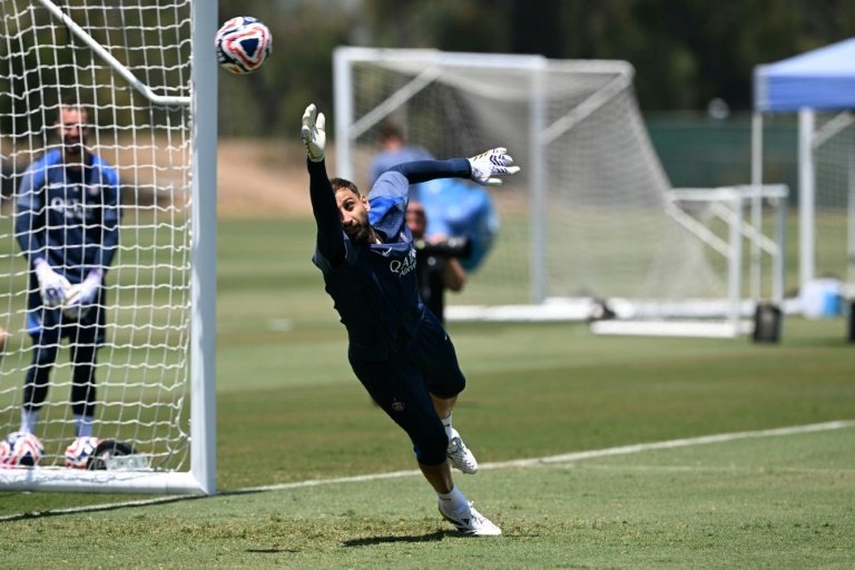 Blocco portieri: il City discute l'affare Donnarumma con il PSG vista la situazione Ederson