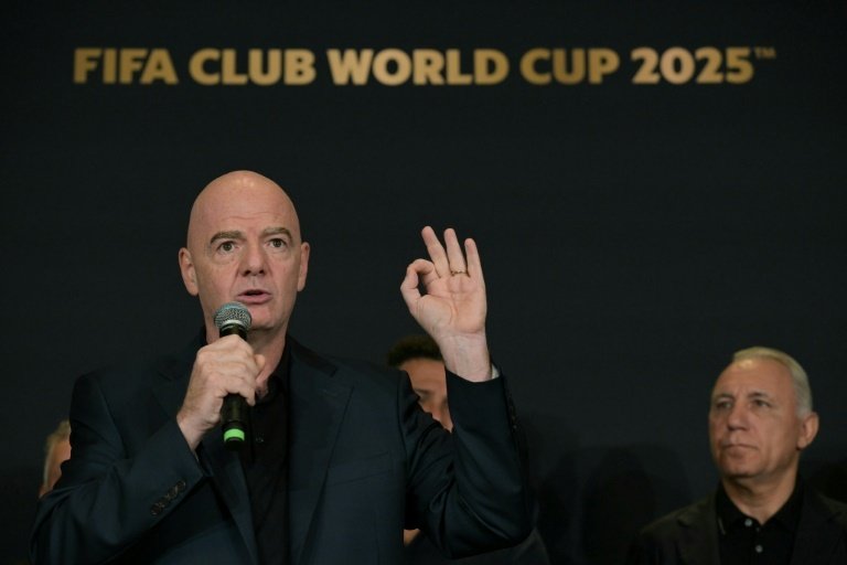 A Infantino le hubiera gustado tener al Barça en el Mundial de Clubes. AFP