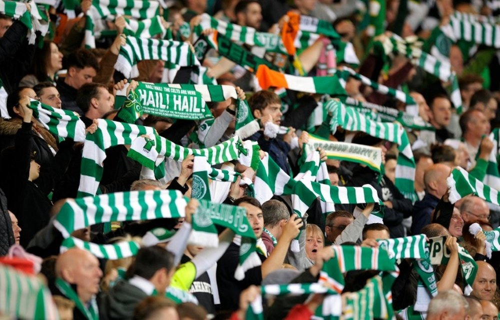 La afición del Celtic es fiel a sus principios y no se amedrenta ante la UEFA. AFP
