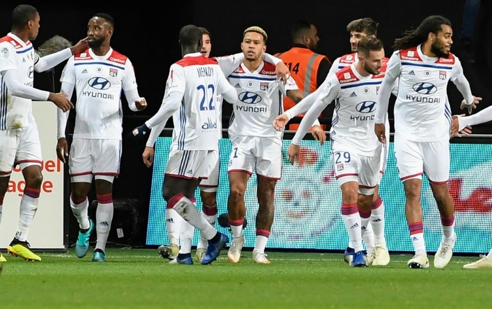 El Lyon venció 2-4 al Guingamp. AFP