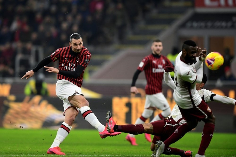 L'AC Milan chute malgré Zlatan. GOAL