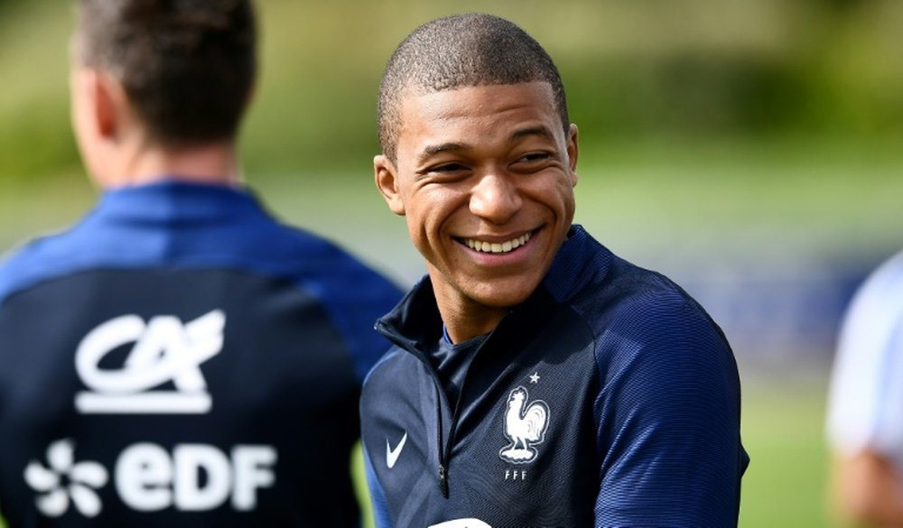 Le club parisien serait fortement intéressé par le jeune Kylian Mbappé. AFP
