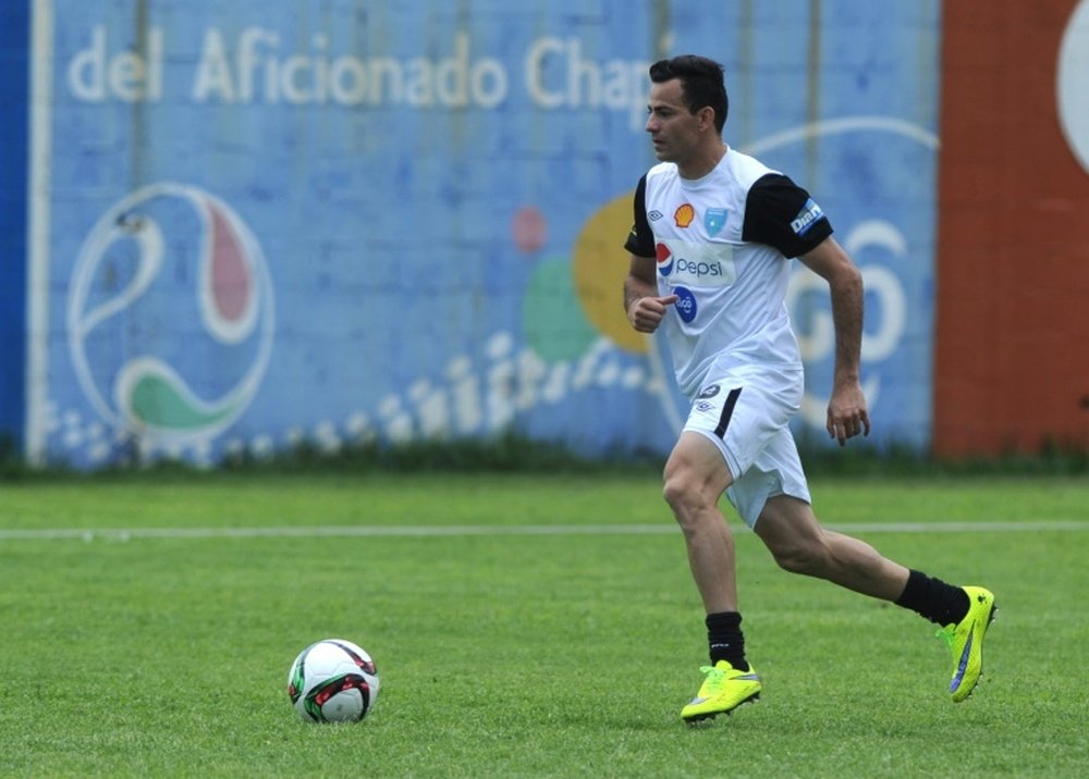 El jugador internacional de Guatemala Marco Pappa, durante un entrenamiento. AFP