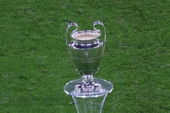 La UEFA llevó a cabo este lunes el sorteo de la 3ª ronda de la Champions League 2023-24, la última previa a la fase de grupos, en la que ya aparecen equipos de la talla del Olympique de Marsella o del Sporting de Braga, entre otros...