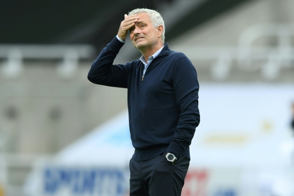 La última excusa de Mourinho: echó la culpa de la derrota al COVID-19. AFP