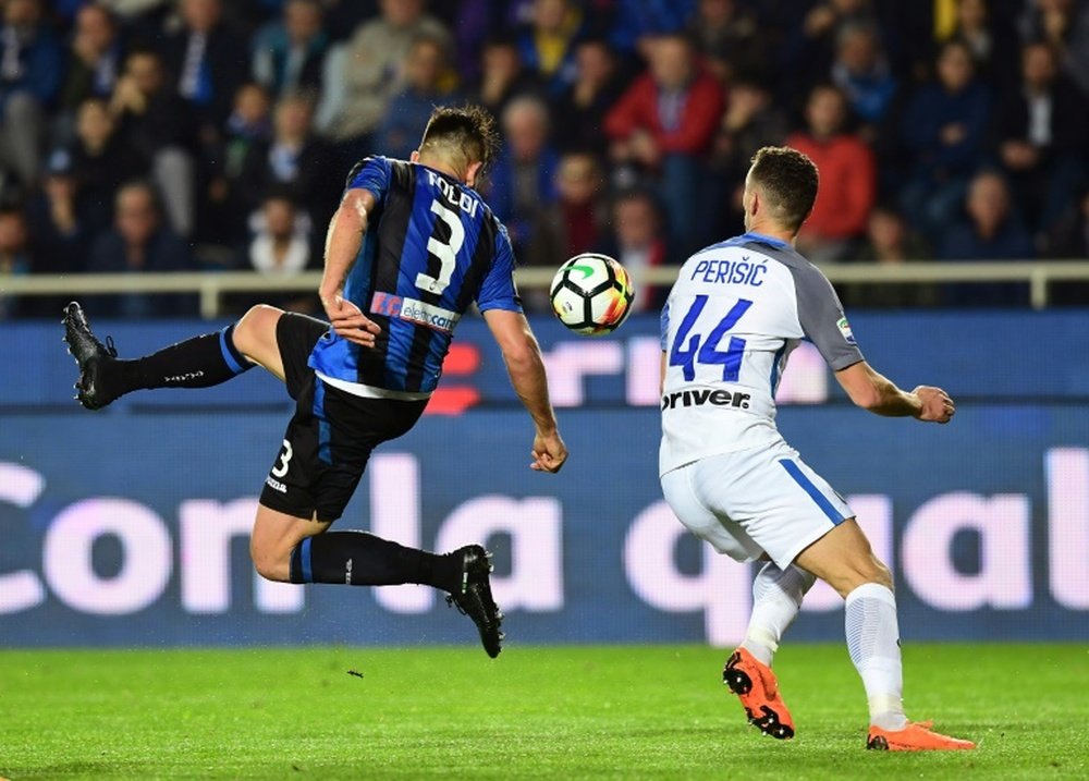 Rafael Toloi pourrait jouer l'Euro avec la Squadra Azzurra. AFP