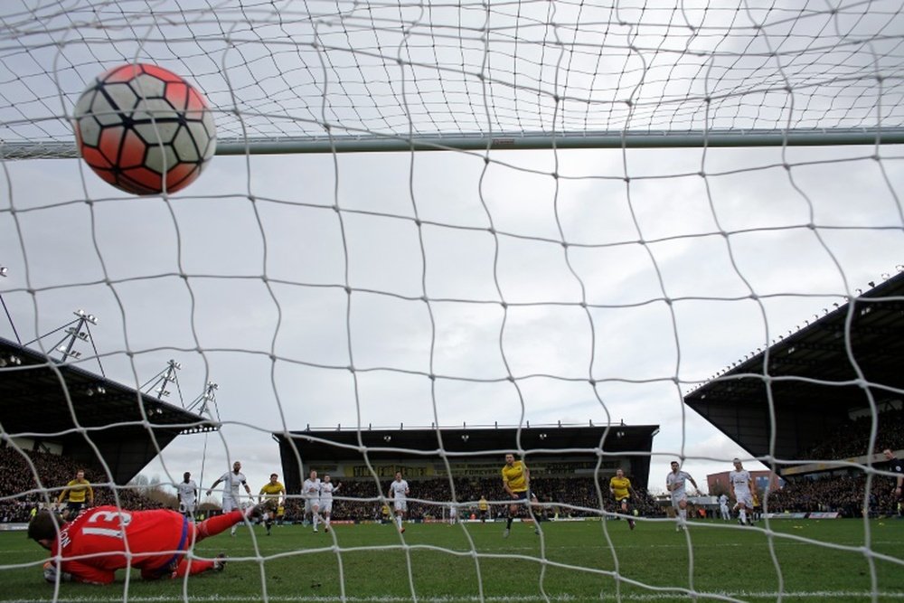 Un incendie à la mi-temps d'un match de League One. AFP