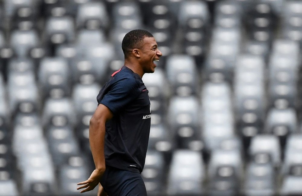 Mbappé sigue de baja. AFP