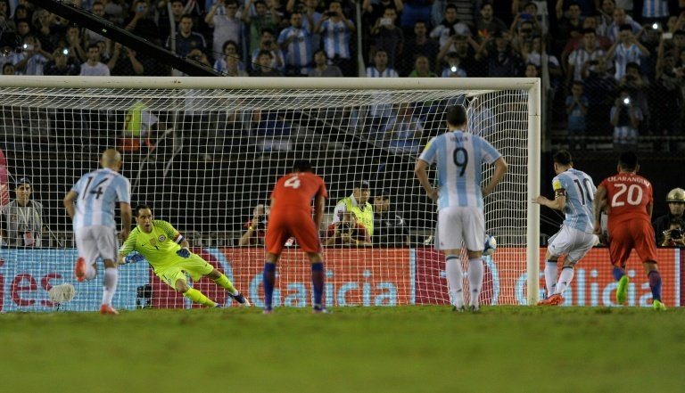 Messio dio la victoria a Argentina con un tanto desde el punto de penalti. AFP