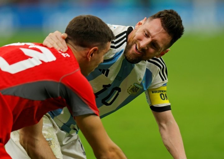 Emiliano Martinez invite Messi à le rejoindre en Angleterre