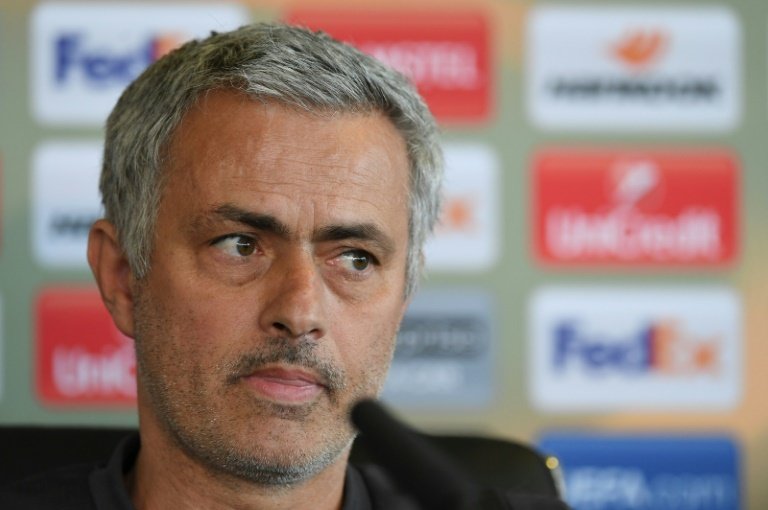 Jones and Smalling unlikely to face Celta, Mourinho claims