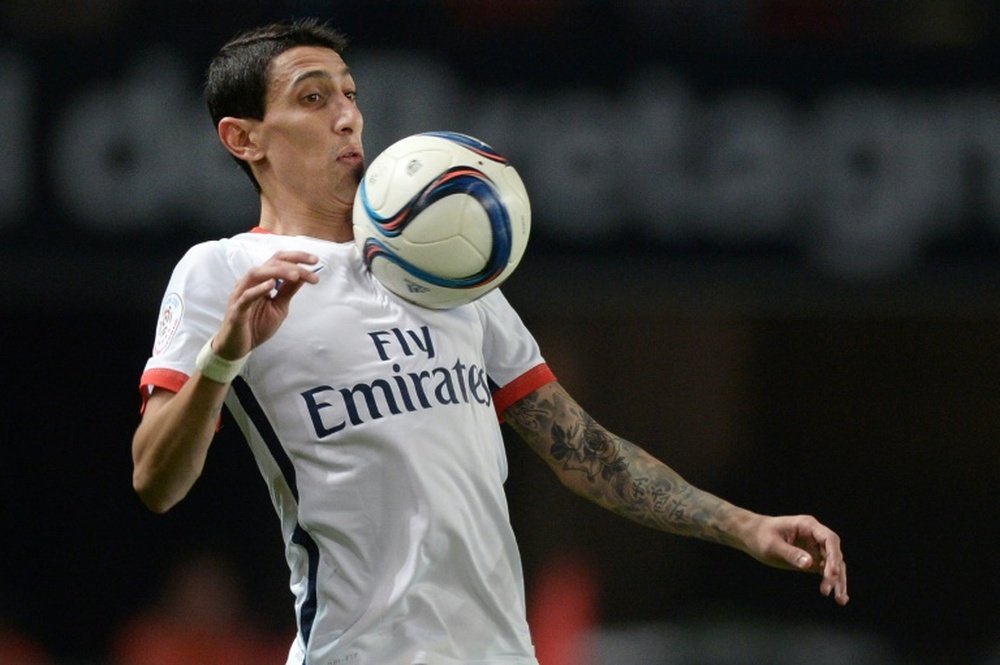 Paris Saint-Germains Argentinian forward Angel Di Maria controls the ball during the French L1 football match between Rennes and Paris Saint-Germain on October 30, 2015 at the Roazhon Park in Rennes, north-western France