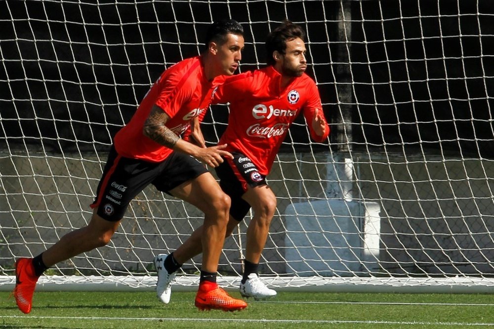 El jugador chileno fue protagonista del partido para su equipo. AFP/Archivo