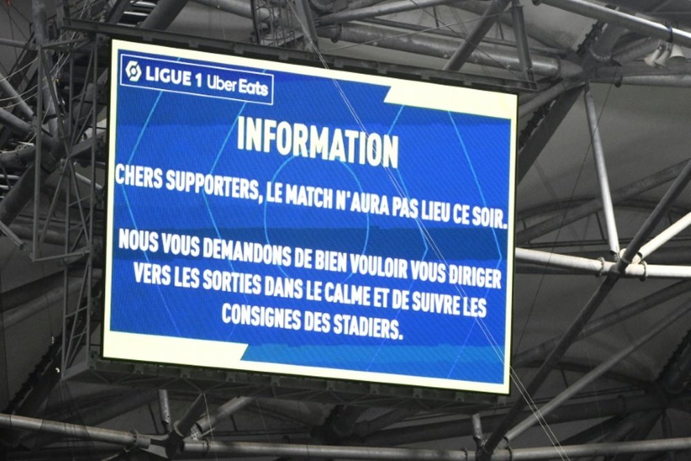 OFICIAL: O Marselha-Lyon é suspenso. AFP